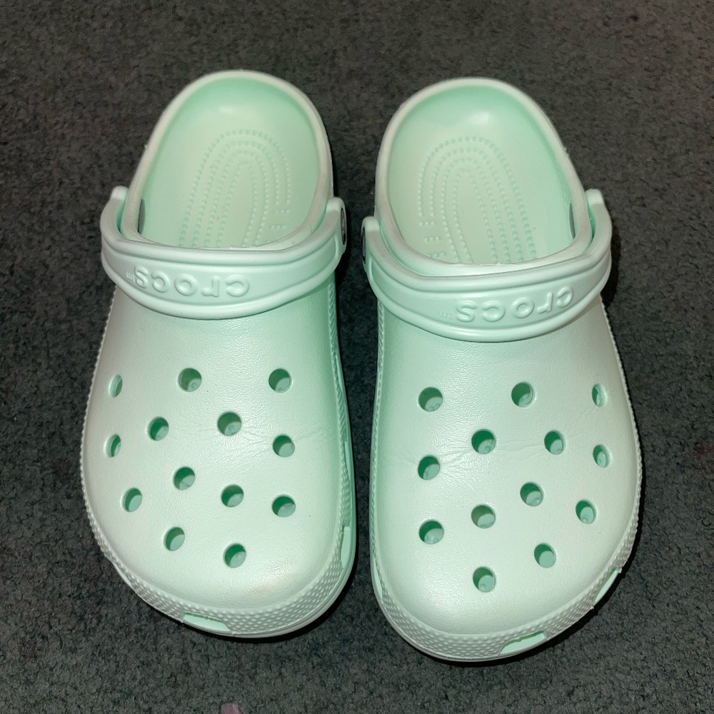 Mint Green Women's Crocs SIZE 7